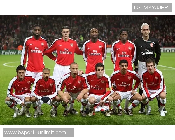 友谊赛波尔图与阿森纳战成平局帽子戏法引发争议判罚热议