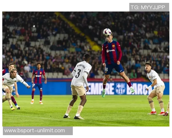 欧冠激战巴萨与曼城互交白卷红牌争议引发全场热议