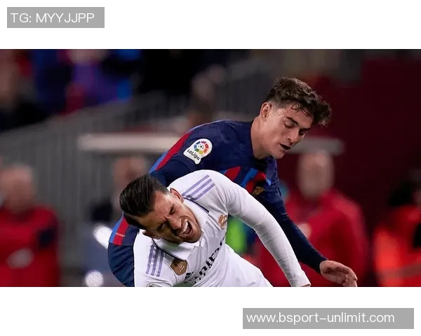 国王杯激战巴萨与那不勒斯战平点球大战惊心动魄引爆全场 国王杯激战巴萨与那不勒斯战平点球大战惊心动魄引爆全场