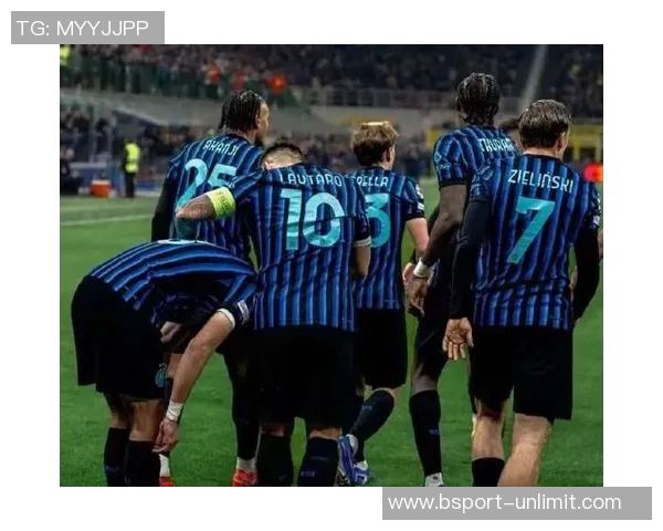 友谊赛精彩回顾:多特蒙德逆转AC米兰神扑瞬间引发全场热潮 友谊赛精彩回顾:多特蒙德逆转AC米兰神扑瞬间引发全场热潮