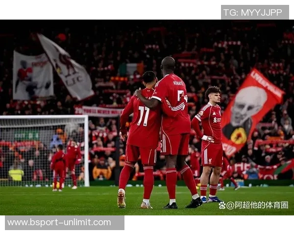 欧联杯惊天冷门拜仁狂胜曼联四球引发全场震撼